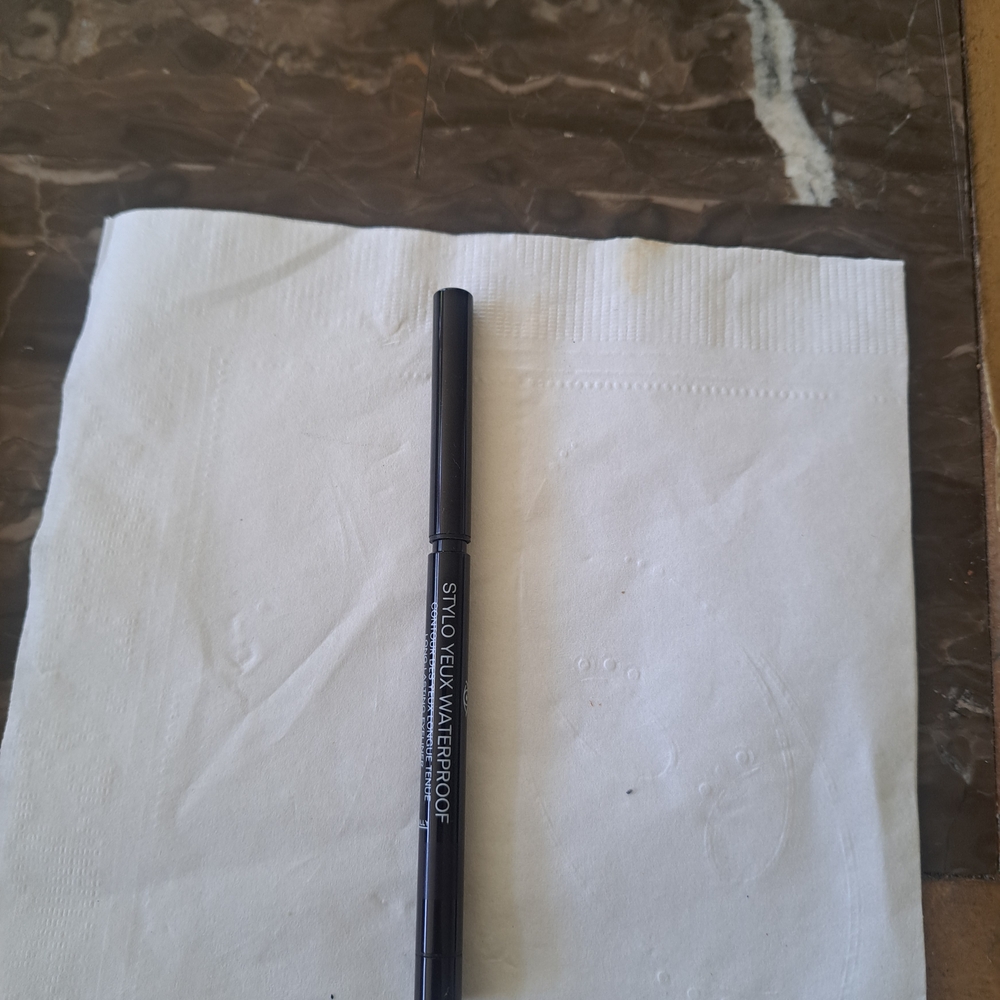 CHANEL Le Stylo Yeux Waterproof Eyeliner - #83 Cassis